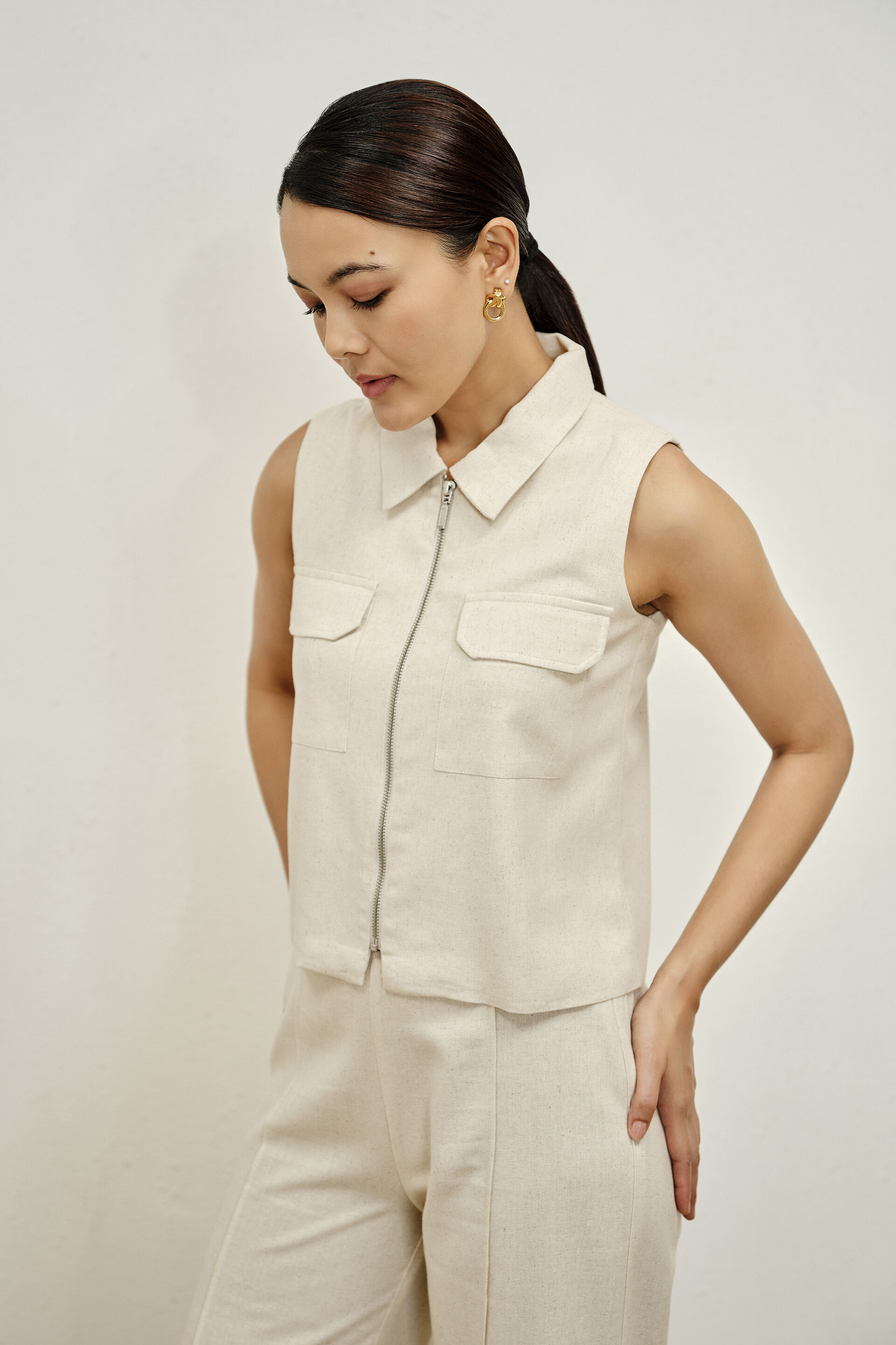 Thea Natural Zip Top